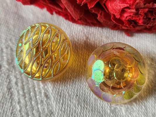 Duo boutons anciens en verre orange mordoré 1,7 et 1,8 cm G3D