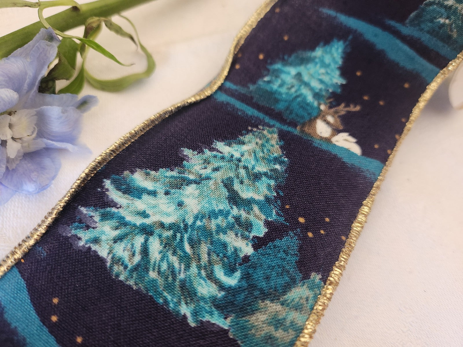 Large galon ruban  vintage sur 6,4 cm sapin bleu bord fil métal  2 métres B9