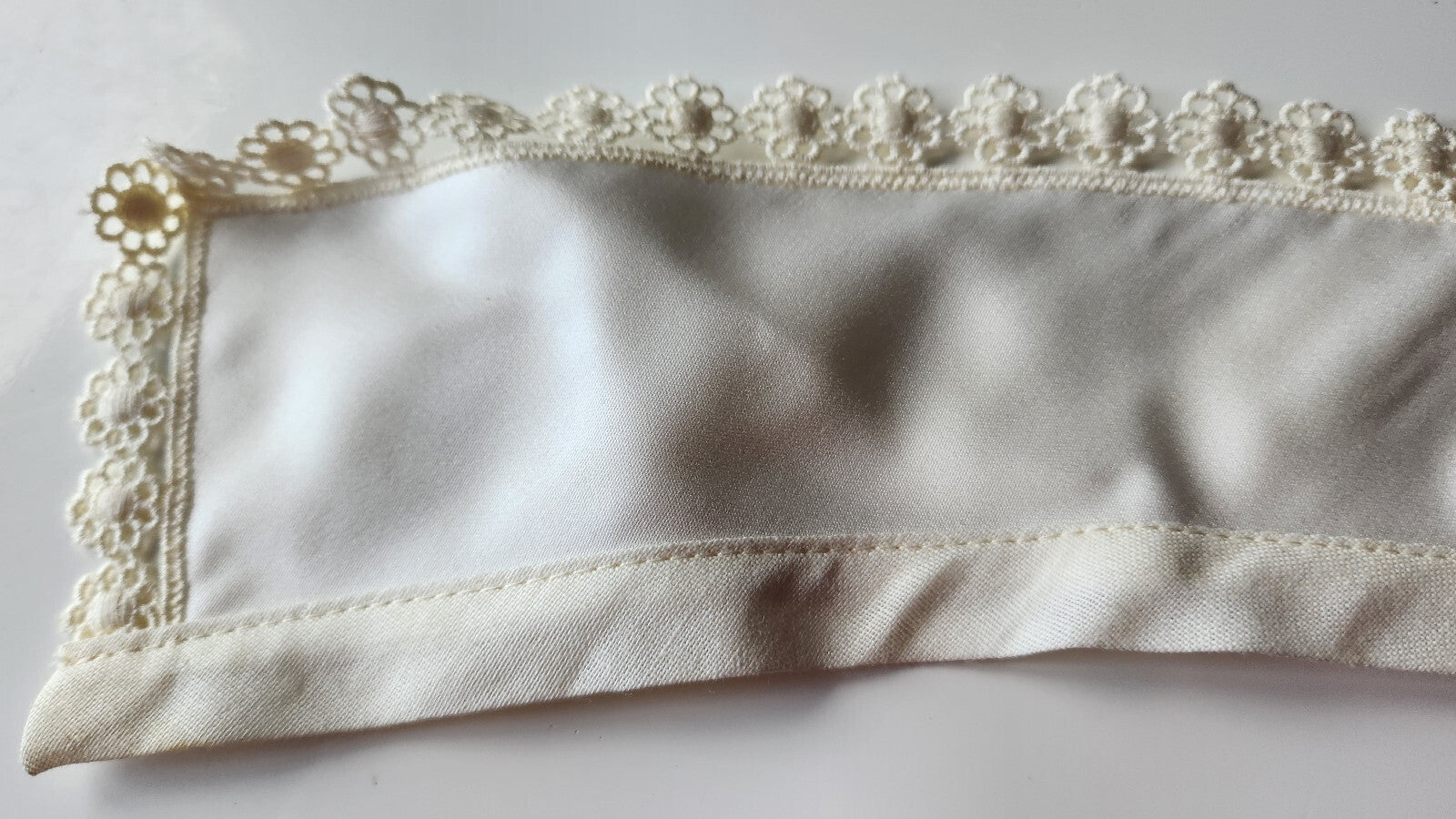 Ancien  col dentelle guipure satiné creme  B1-28