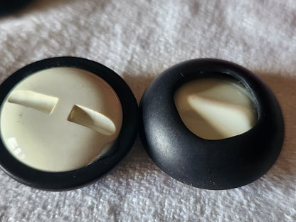 Lot 6 gros boutons vintage noir creme jolis 2,7 cm ref  3867