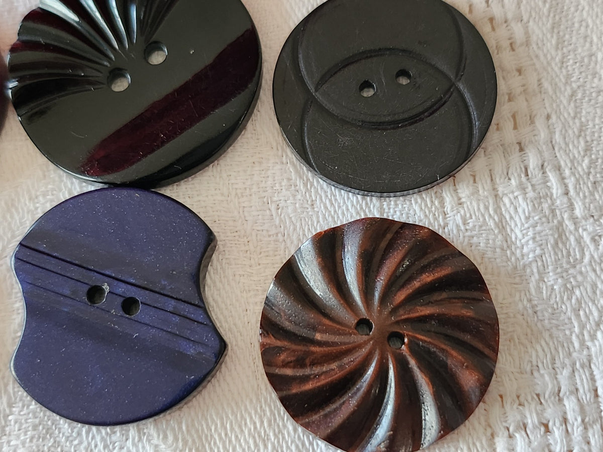 Lot 6 boutons ancien art deco bakelite plastique galalithe 2,5 / 2,9 cm ref 4023