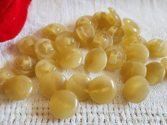 Lot 28 petits boutons vintage pied beige 1,1 cm ou 11 mm  ref 6549