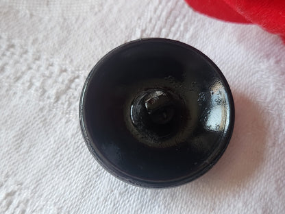 Gros bouton ancien en verre noir cuivré volume 3 cm pied G17L