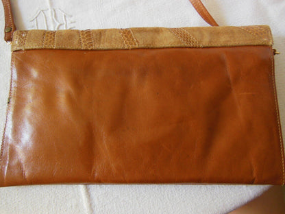 Ancienne grande pochette vintage daim marron clair, cuir Sac à main