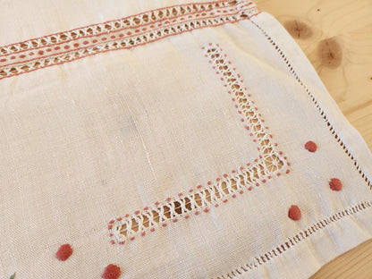 Superbe napperon ancien fil tiré ajouré broderie rose 49 sur 34,5 cm B8