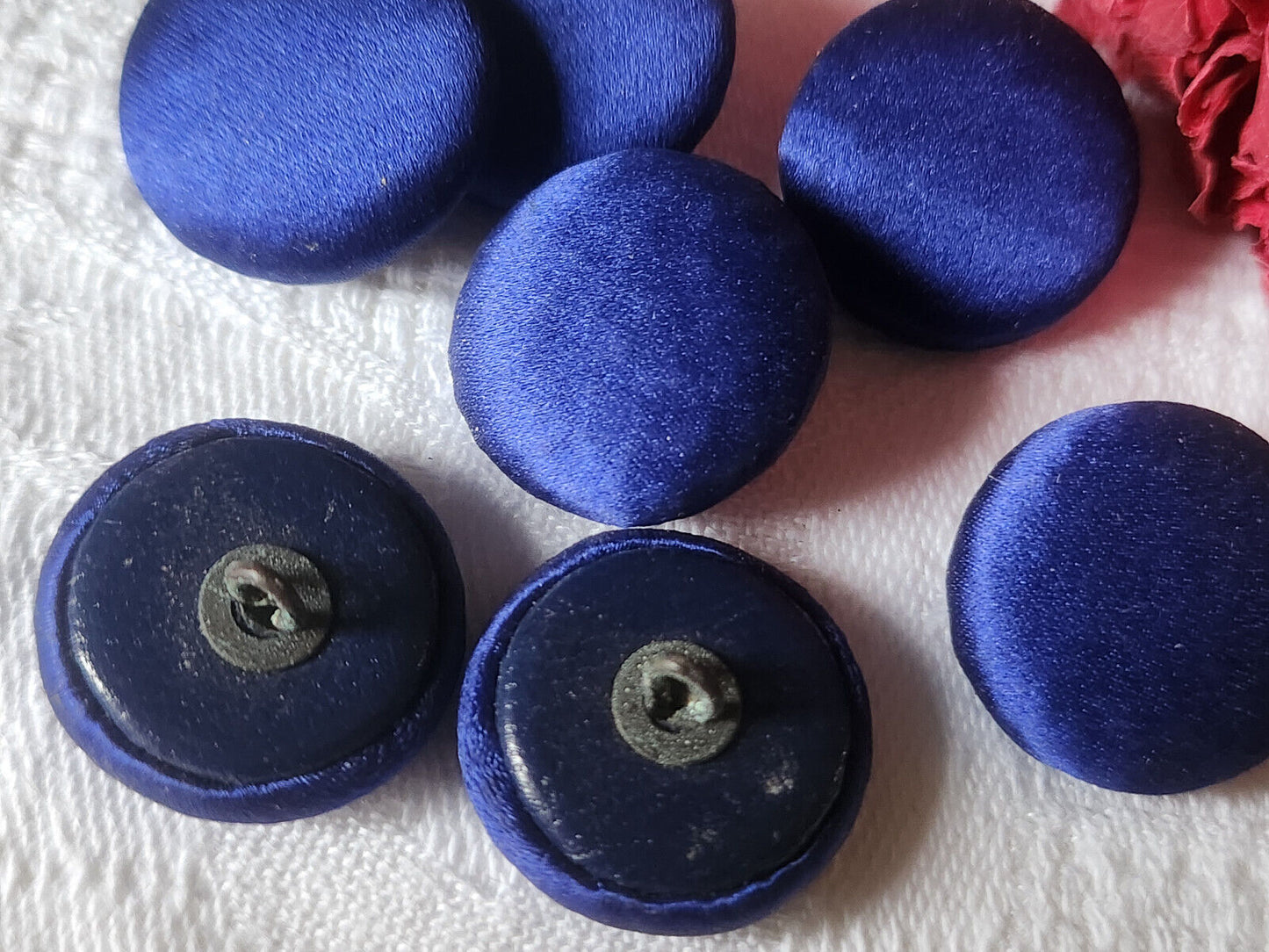 Lot 7 boutons anciens bleu tissu dos cuir pied 2 cm ref 1357