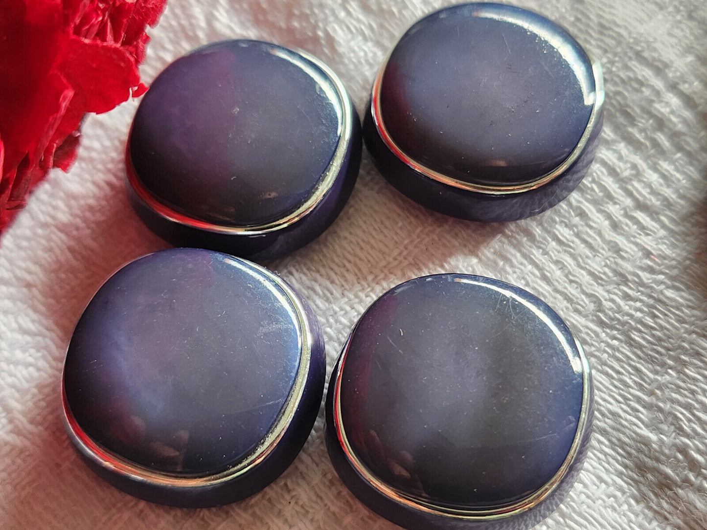 Lot 4 boutons vintage bleu pied argenté  2,2 cm ref 5326