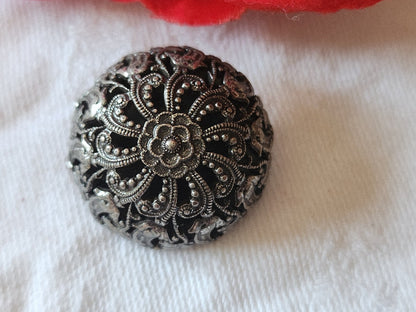 Gros bouton ancien en métal ajouré 2,4 cm dentelle argenté  vintage G4O