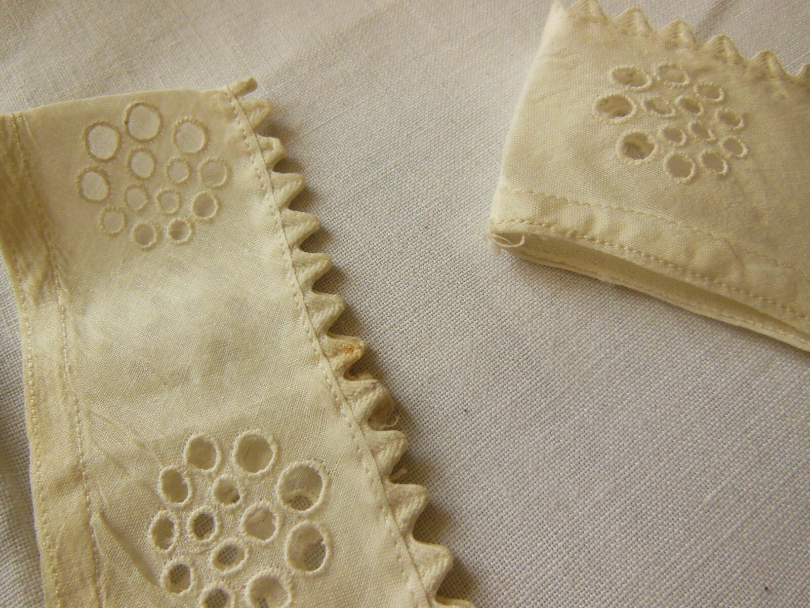 Paire d'emmanchure broderie dentelle ancienne theatre Chemisier T15-38