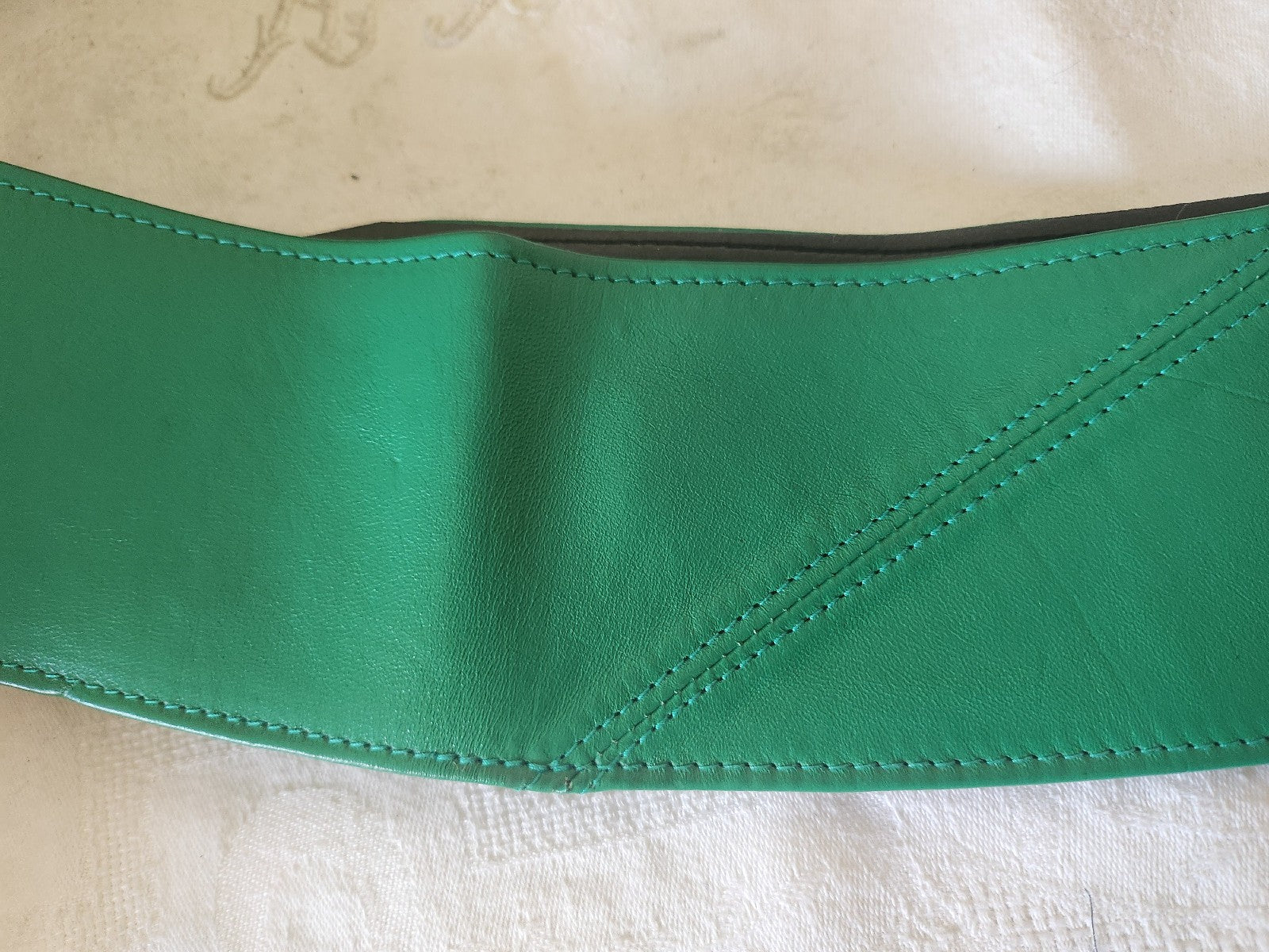 Ceinture ancienne vintage large verte jolie 72 cm à 76 cm A4