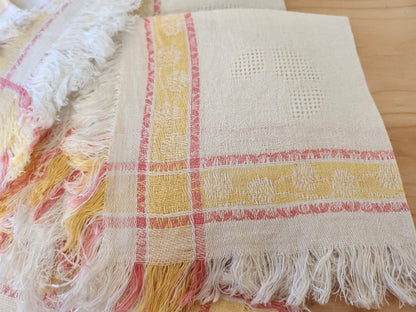 Lot 10 serviettes anciennes a franges damassé rose jaune 34 cm sur 36 cm  B8