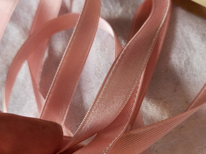 Ruban fin ancien rayonne rose  5 mètres sur 1 cm soie artificielle  B5 n°30