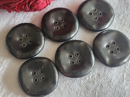 Lot  6 boutons anciens en cuir gris passants 2,3 cm ref 6085