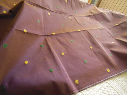Coupon tissu moderne violet couleur changeante 71 cm sur 96 cm B3