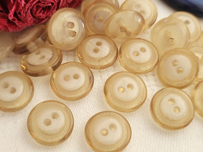Lot 23 petits boutons  beige transparent 1,2 cm ref 208