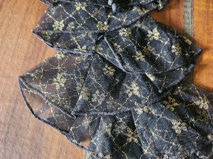 Ancien  col vintage jabot dentelle noir doré broche attache au dos B7-77