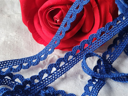 Dentelle vintage bleu foncé  coton 3 métres sur 1,3 cm A6