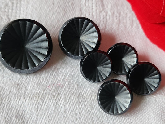 Lot 6 boutons en verre gris vintage facette panaché  1,3 à 2,1  cm ref 2184