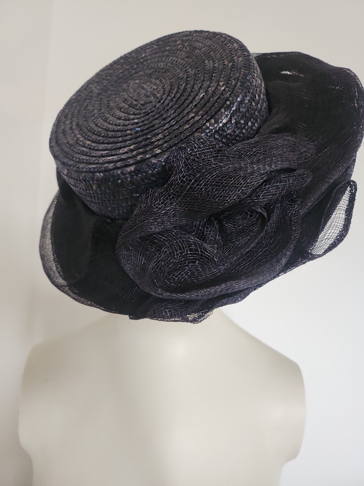 Lot 12 chapeaux de cérémonies année 1990/2000 voir description annonce