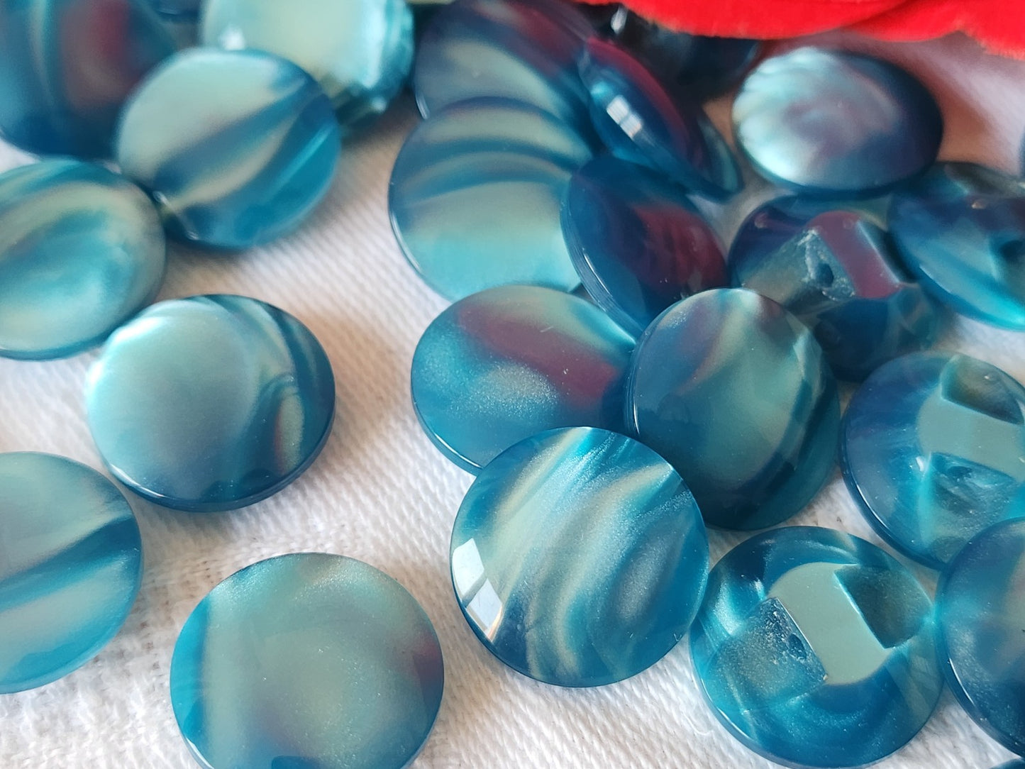 Lot 18 boutons vintage à pied bleu canard ombragé lumineux pied 1,5 cm ref 1690
