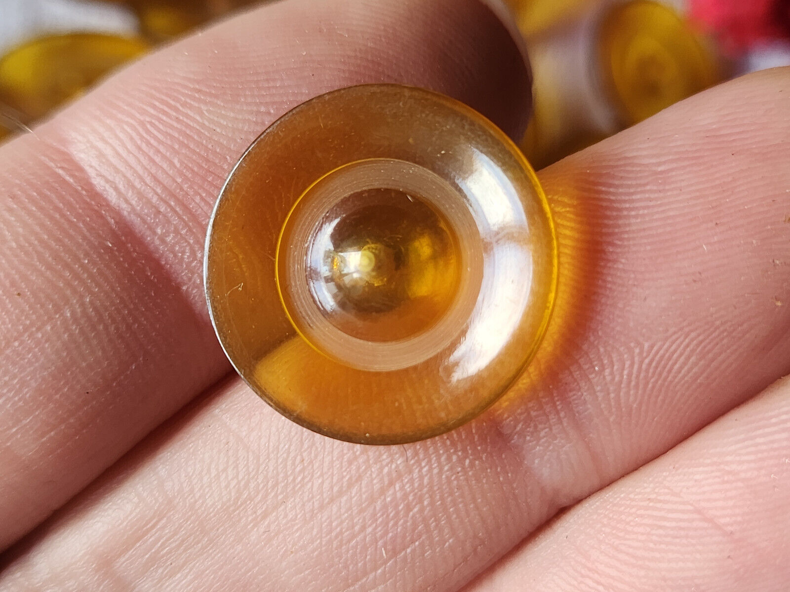 Lot 5 boutons anciens marron/ miel  transparents pied métal 1,9 cm ref 2946