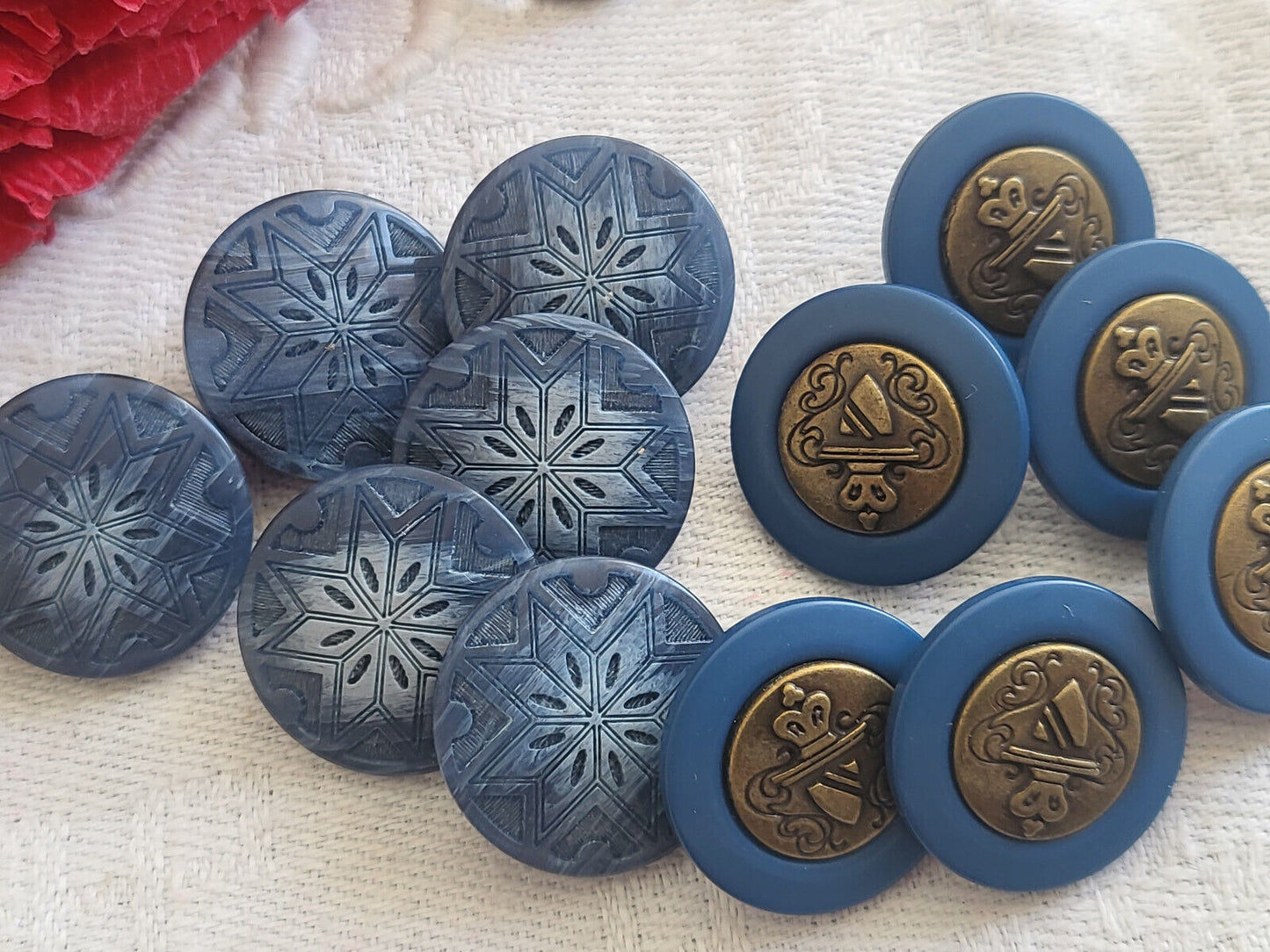 Lot 12  boutons vintage bleu  2 séries à pied 1,8 cm ref 5491