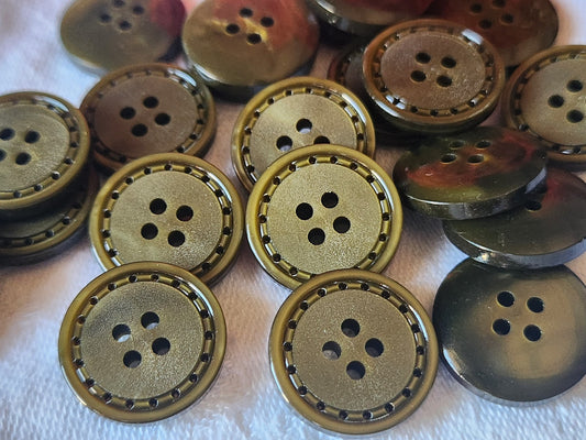Lot 19  boutons vintage vert bord effet couture ombragé trous  1,8 cm ref 5445