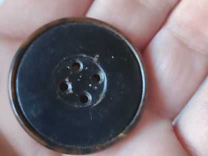 Gros bouton ancien en celluloïd marron diamètre: 3,5  cm D7T
