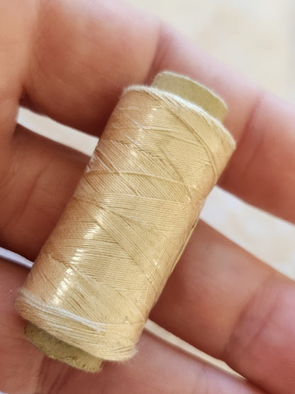 Petite bobine ancienne fil soie simili monoprix 100 qualité extra beige