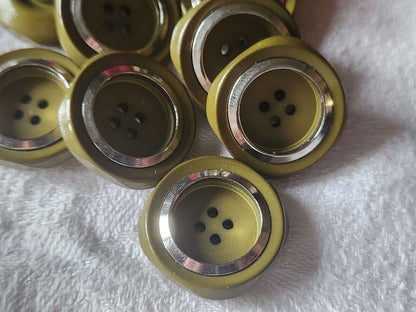 Lot 7 boutons vintage vert argenté trous 2 cm épais ref 3320