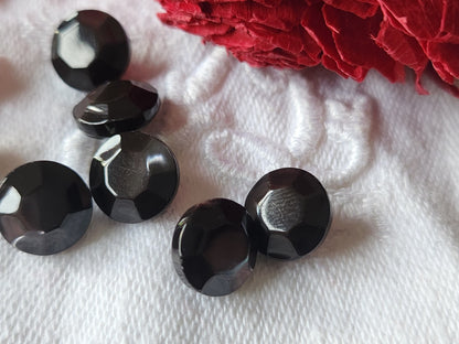 Lot 8 boutons anciens en nacre noir facette effet strass pied 0,9 cm ref 5947